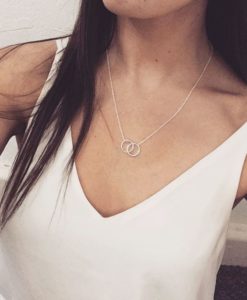 Idee cadeau femme- collier karma argent