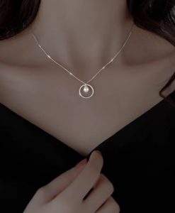 collier geometrique perle blanche