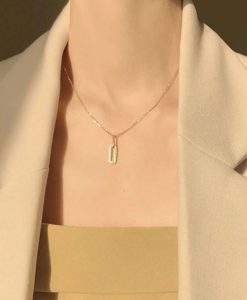 collier minimaliste geometrique femme